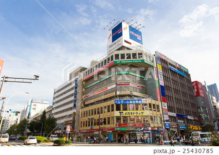 高田馬場駅前、早稲田通り 25430785