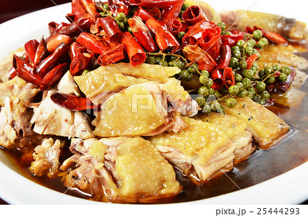 Chicken in black bean sauce Chicken in black bean sauce 25444293