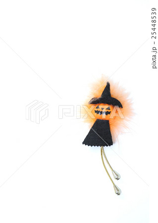 ハロウィンの飾りのかぼちゃ ハロウィンの飾りのかぼちゃ 25448539