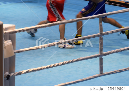 ボクシングの試合 フットワーク ボクシングの試合 フットワーク 25449804