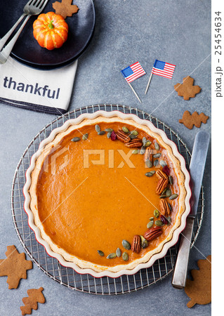 Pumpkin pie, tart with American flag Top view 25454634