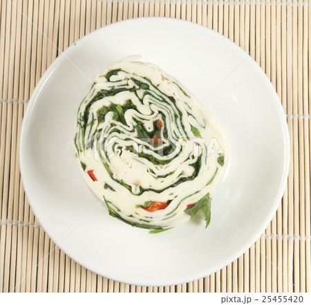 White cheese (brynza) roll with vegetables 25455420