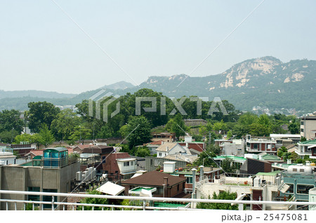Bukchon Hanok village in summer in Seoul Bukchon Hanok village in summer in Seoul 25475081