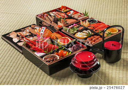 典型的なおせち料理 General Japanese New Year dishes(osechi) 25476027