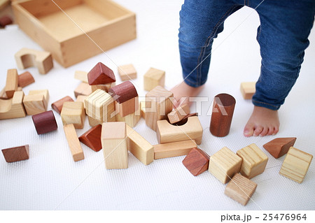赤ちゃん (ベビーマット オモチャ おもちゃ ベビー 1歳 1才 乳幼児 子供 幼児 遊ぶ 積み木) 25476964