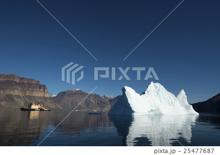 Iceberg in Greenland Iceberg in Greenland 25477687