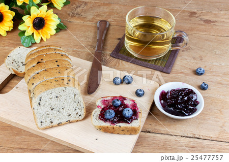 Vegetarian black sesame bread top blueberry jam Vegetarian black sesame bread top blueberry jam 25477757