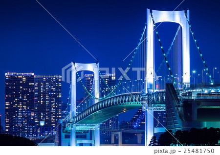 お台場海浜公園　レインボーブリッジの夜景 25481750
