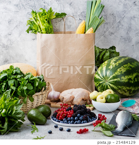 Shopping paper bag: fruits, fish, poultry, meat 25484129