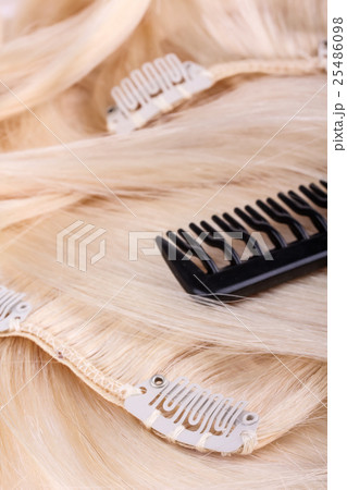 Hair extensions 25486098