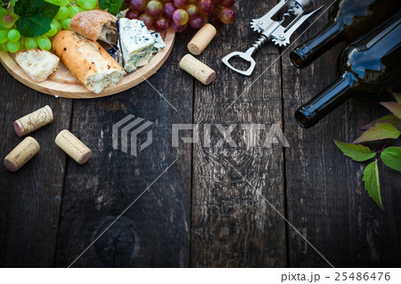 Wine and food concept 25486476