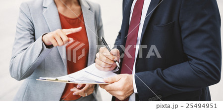Corporate Office Worker Discussion Partnership Concept 25494951