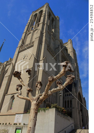 アメリカ、サンフランシスコの観光名所、グレース大聖堂全景 アメリカ、サンフランシスコの観光名所、グレース大聖堂全景 25498852