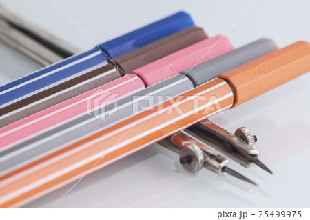 pen colorscolored pens and compasses pen colorscolored pens and compasses 25499975