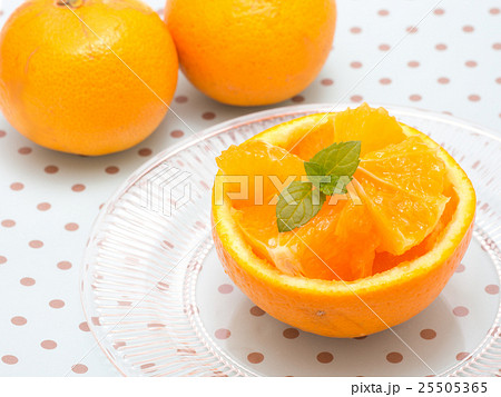 飾り切りした清見オレンジの写真素材