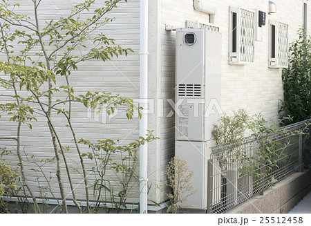 住宅　設備　スマート　スリムタイプ　給湯器　エコジョーズ　施工例 25512458