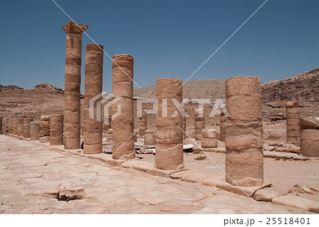 ぺトラ遺跡 柱廊通り ぺトラ遺跡 柱廊通り 25518401