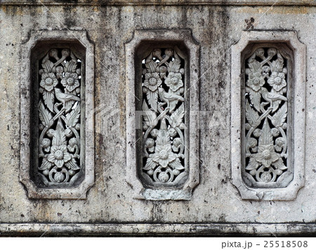 air flow grilled temple wall, air, heat transfer  25518508