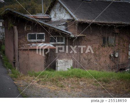 田舎の廃屋 田舎の廃屋 25518650