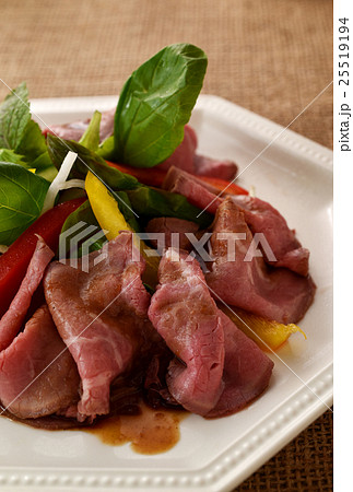 ローストビーフ・サラダ ローストビーフ・サラダ 25519194