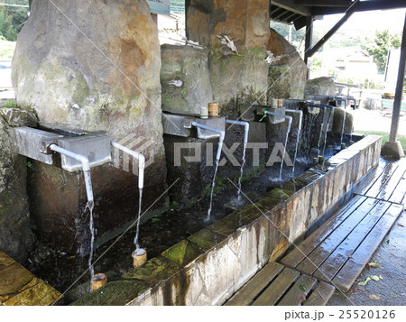 竹田湧水群の河宇田湧水（水汲み場） 25520126