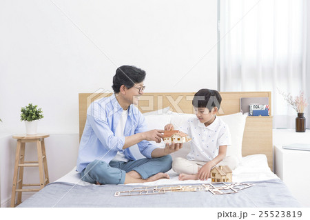 grandfather and grandson 202 25523819