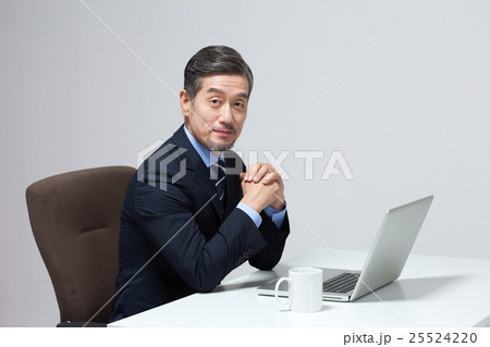 Expert 008 Expert 008 25524220