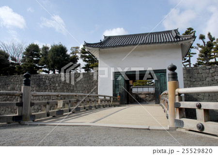 二条城本丸櫓門 25529820