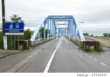 県道11号線、庄川に架かる雄神橋、富山県砺波市 県道11号線、庄川に架かる雄神橋、富山県砺波市 25530357