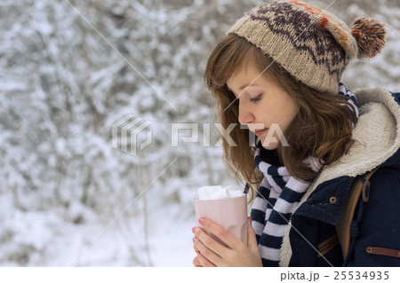 cup 25534935