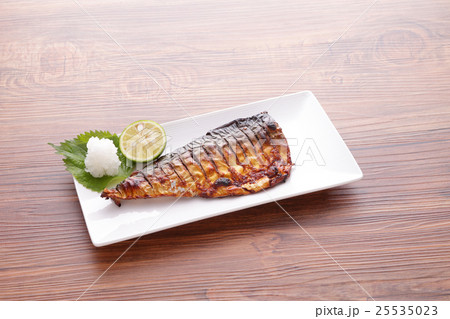 サバの塩焼き 25535023