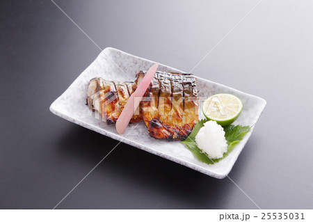 サバの塩焼き 25535031