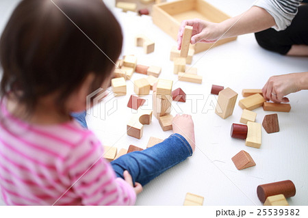 赤ちゃん (ベビーマット オモチャ おもちゃ ベビー 1歳 1才 乳幼児 子供 幼児 遊ぶ 積み木) 赤ちゃん (ベビーマット オモチャ おもちゃ ベビー 1歳 1才 乳幼児 子供 幼児 遊ぶ 積み木) 25539382
