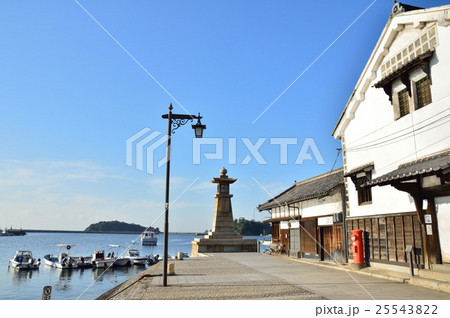 鞆の浦の港と常夜灯 鞆の浦の港と常夜灯 25543822