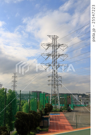 住宅街にある鉄塔 25547223