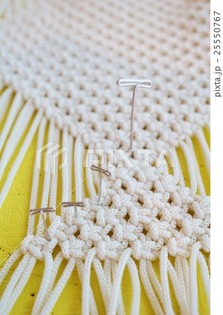 マクラメ編みの平編み Flat Knitting Of Macrame の写真素材