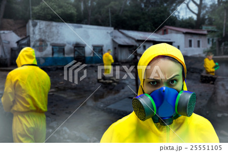 Woman in protective suit 25551105