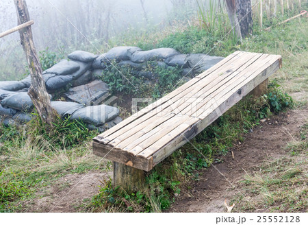 Old bamboo bench. 25552128