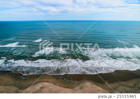 木戸浜海水浴場周辺を空撮 木戸浜海水浴場周辺を空撮 25555965