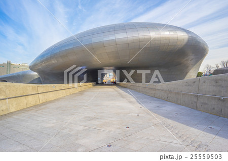 Dongdaemun Design Plaza in Seoul, Korea 25559503