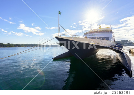 High speed boat 25562592