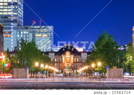 行幸通りからの東京駅周辺の夜景 25563714