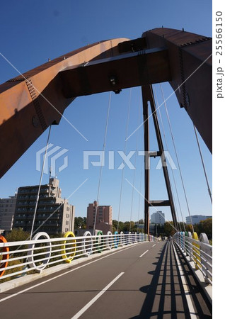 白石サイクリングロード沿いの風景（白石こころーど厚別川の虹の橋） 25566150