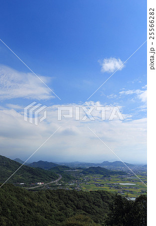 四国霊場第71番札所「弥谷寺」から見る三豊平野 25566282