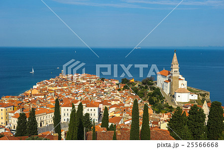 Panoramic view of Piran over Adriatic Sea 25566668
