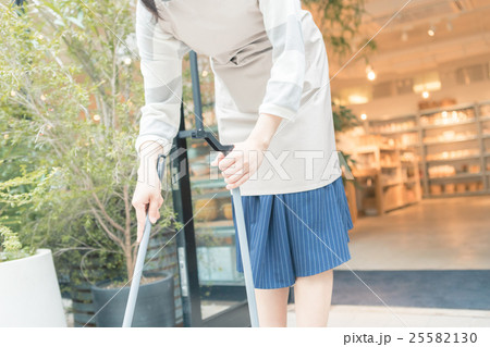 shopping complex 撮影協力:TENOHA DAIKANYAMA shopping complex 撮影協力:TENOHA DAIKANYAMA 25582130