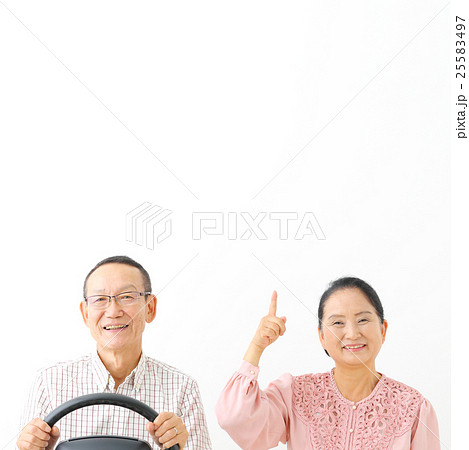 ドライブ　夫婦　イメージ 25583497