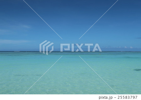 青い海 25583797