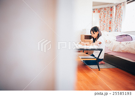 小学生　宿題 25585193