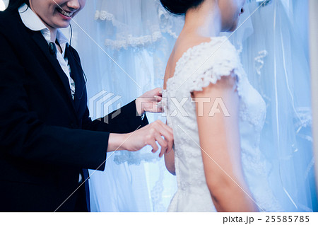 晩婚夫婦のウエディング 打ち合わせ 25585785